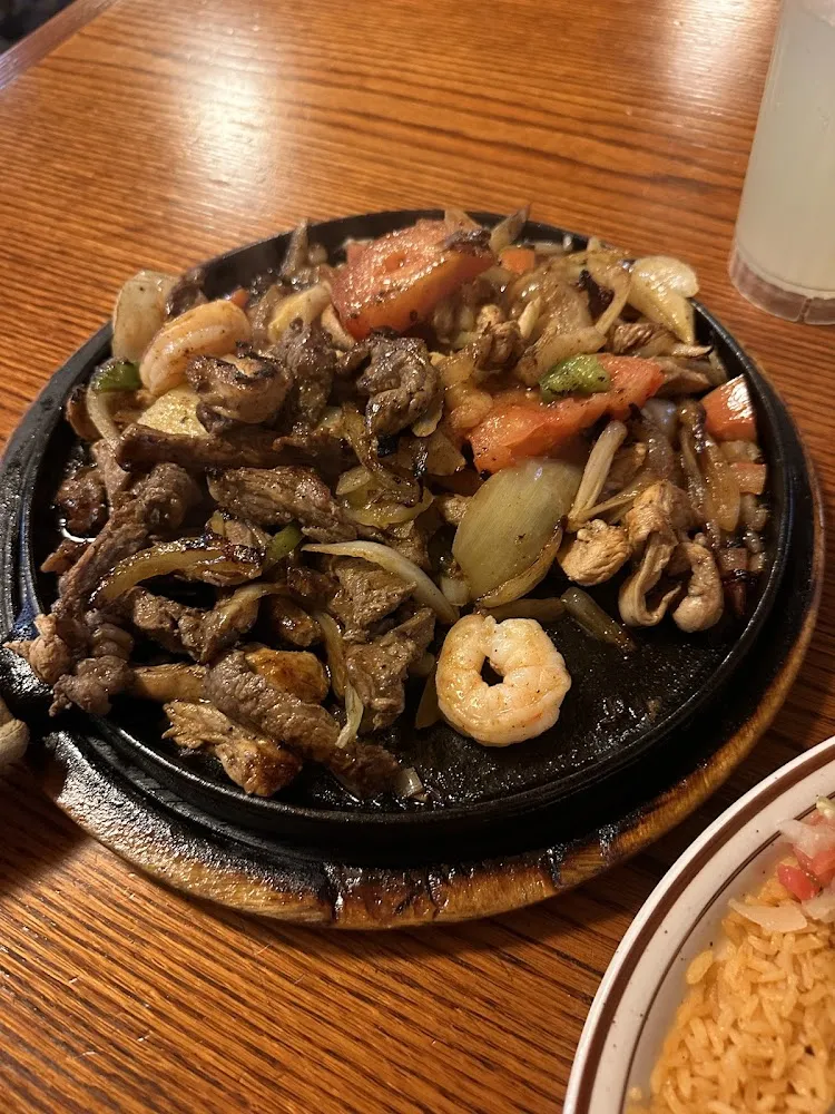 Stake with Shrimp Fajitas
